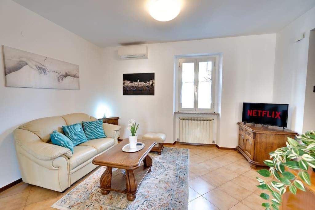 Appartement Trilocale In Centro A Cormons Con Balcone E Garage Extérieur photo